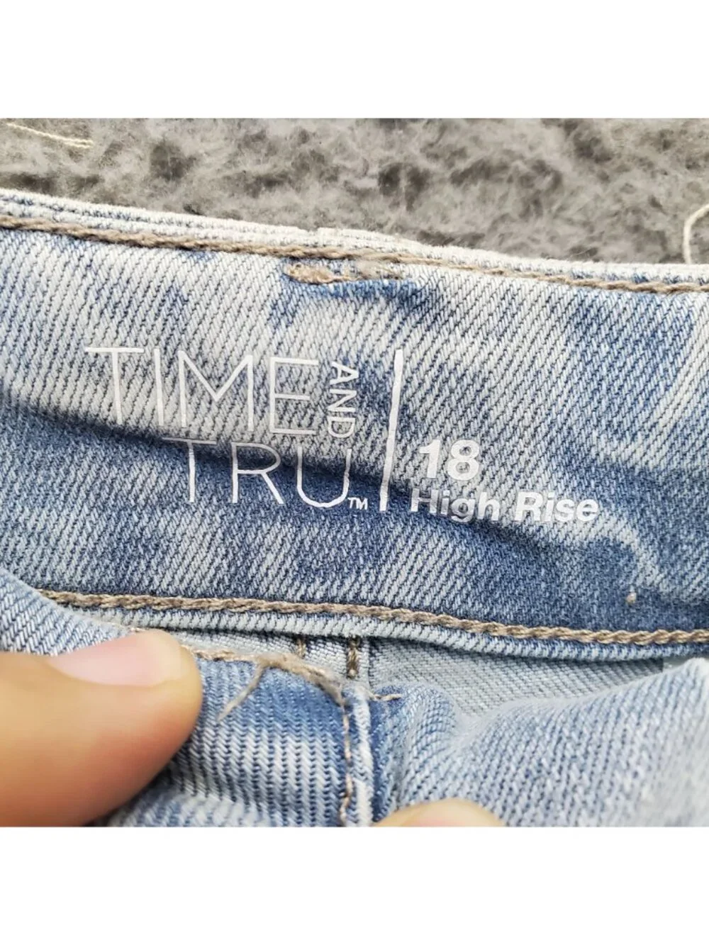 Time And Tru Shorts Womens 18 Light Blue High Rise Bermuda Relaxed Fit *NWT*